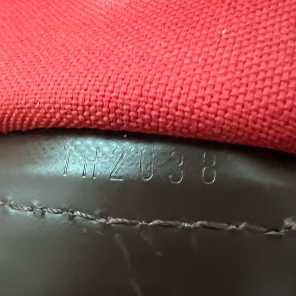 Louis Vuitton Damier Ebene Chelsea Tote - Picture 17 of 17